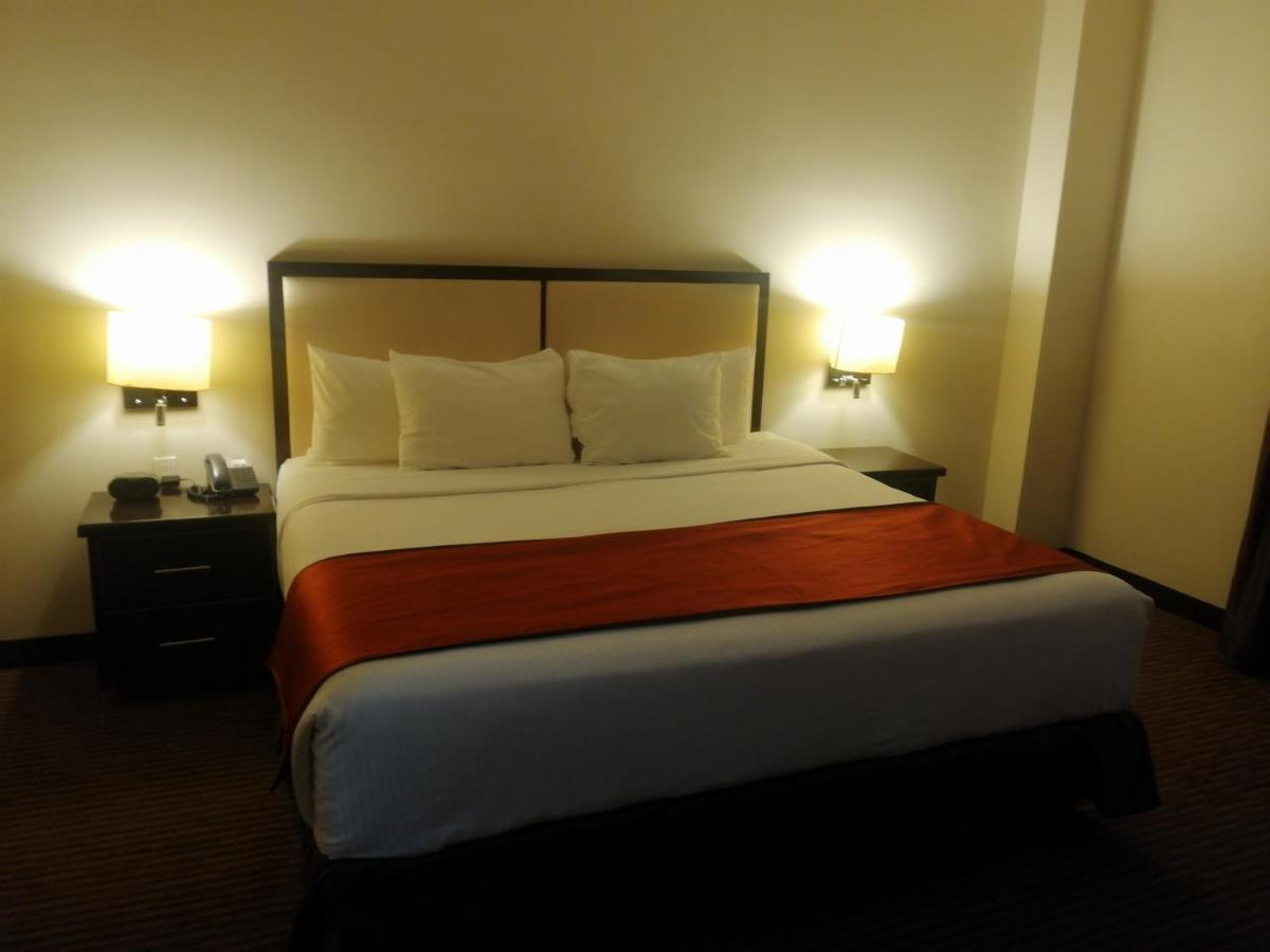 Best Western Plus La Mina Parral Екстериор снимка