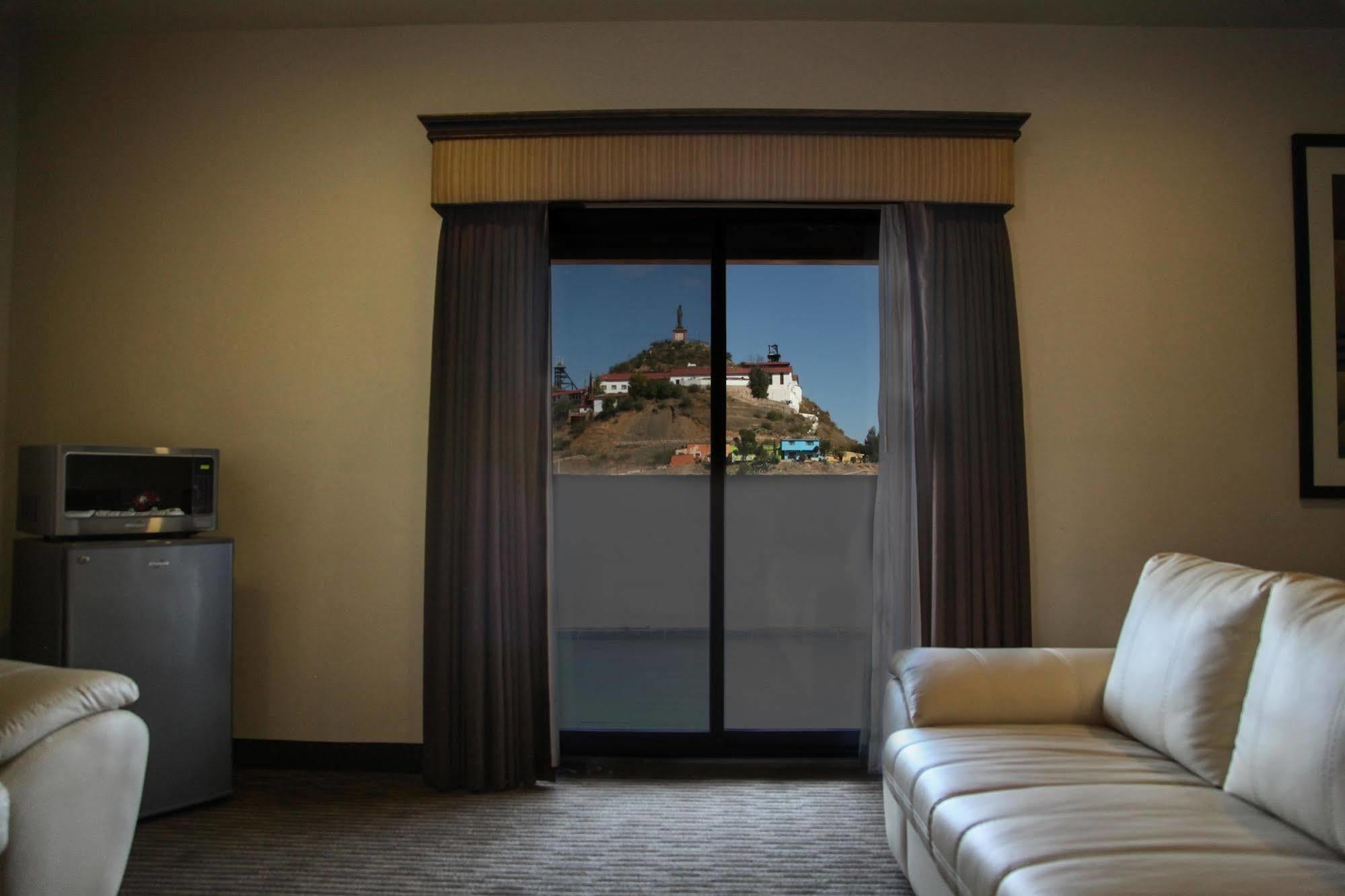 Best Western Plus La Mina Parral Стая снимка